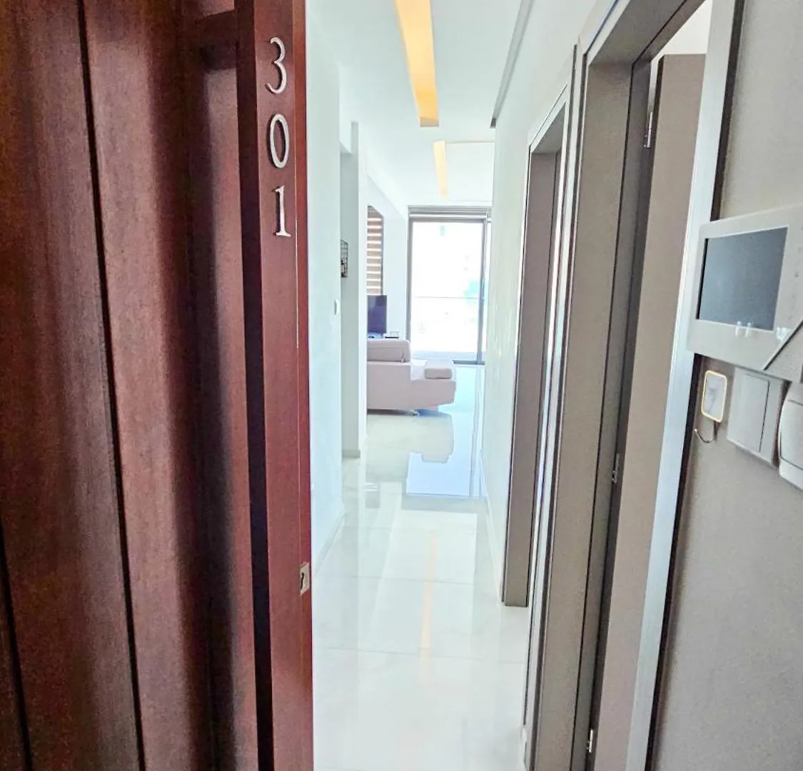 Seaview Business Hub Apartment ラルナカ